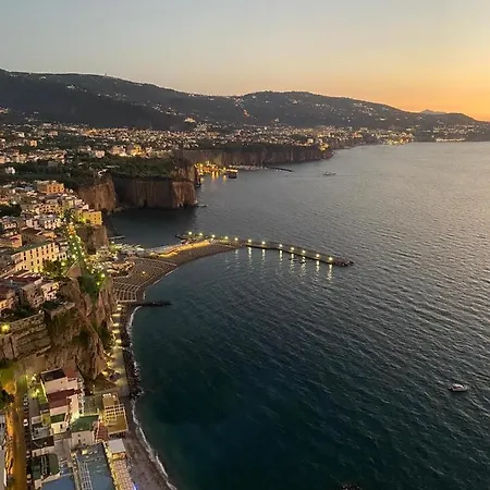 Sorrento Midtown Atmosphere Апартаменты
